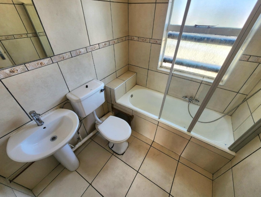 2 Bedroom Property for Sale in Florida Gauteng