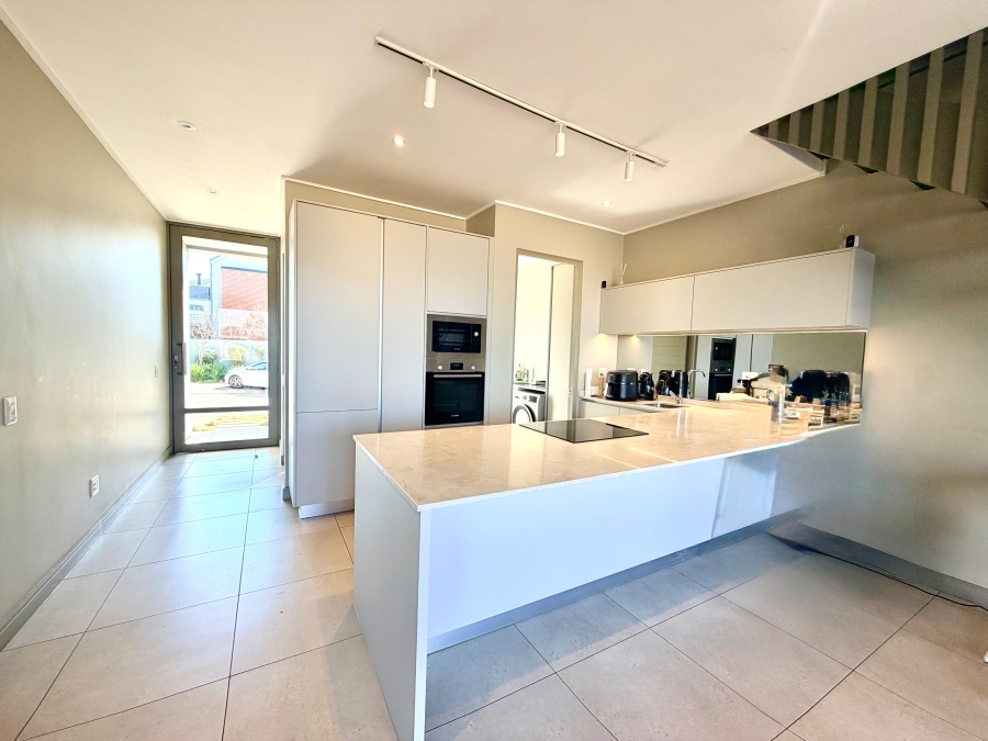 To Let 3 Bedroom Property for Rent in Serengeti Lifestyle Estate Gauteng
