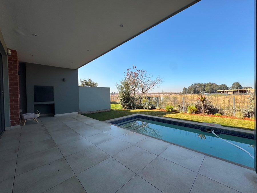 To Let 3 Bedroom Property for Rent in Serengeti Lifestyle Estate Gauteng