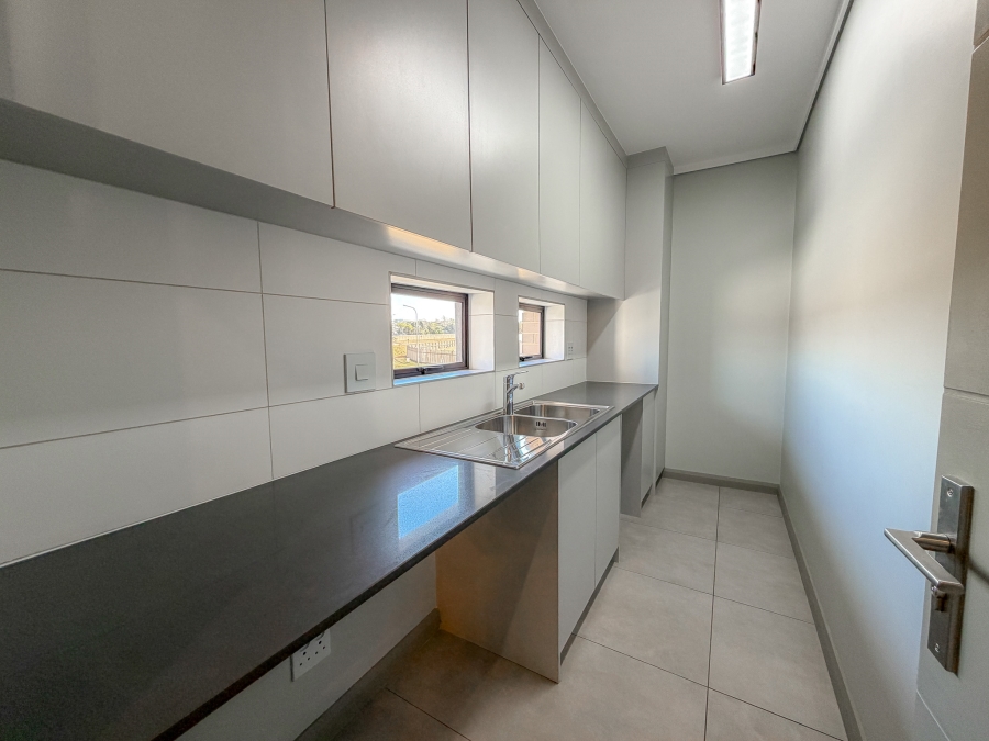 To Let 3 Bedroom Property for Rent in Ascend to Midstream Gauteng