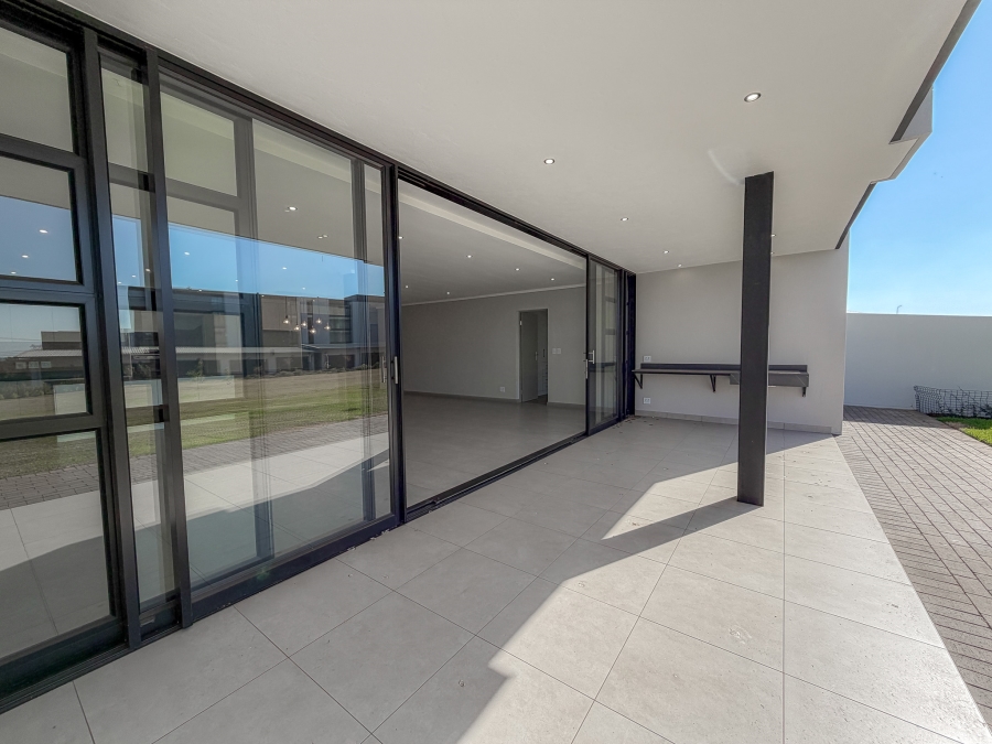 To Let 3 Bedroom Property for Rent in Ascend to Midstream Gauteng