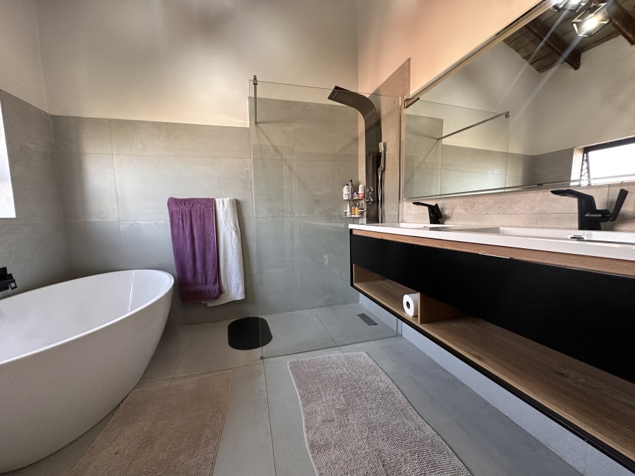 To Let 3 Bedroom Property for Rent in Thatchfield Estate Gauteng