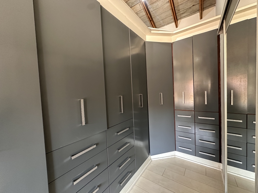 To Let 3 Bedroom Property for Rent in Thatchfield Estate Gauteng