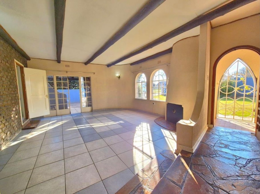 5 Bedroom Property for Sale in Dalpark Gauteng