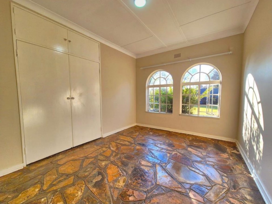 5 Bedroom Property for Sale in Dalpark Gauteng