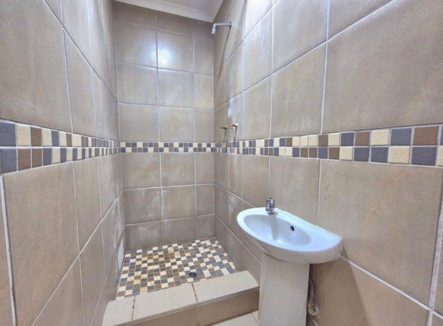 5 Bedroom Property for Sale in Dalpark Gauteng