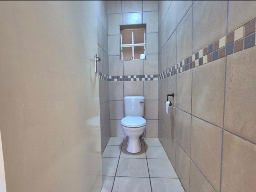 5 Bedroom Property for Sale in Dalpark Gauteng