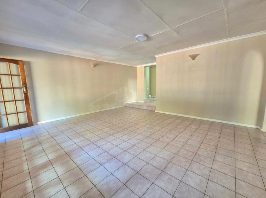 5 Bedroom Property for Sale in Dalpark Gauteng
