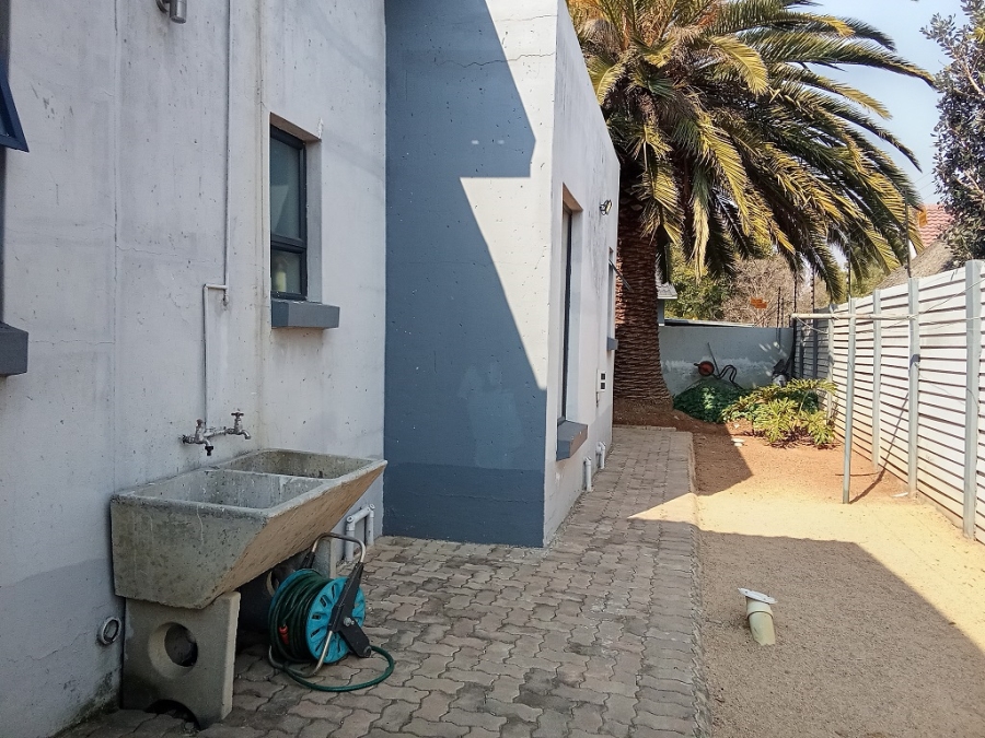 To Let 4 Bedroom Property for Rent in Brackenhurst Gauteng