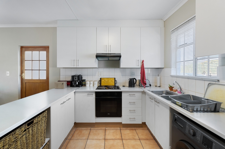 2 Bedroom Property for Sale in Magaliessig Gauteng