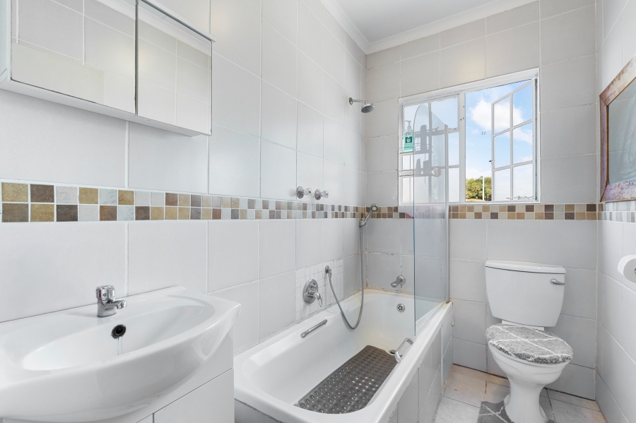 2 Bedroom Property for Sale in Magaliessig Gauteng