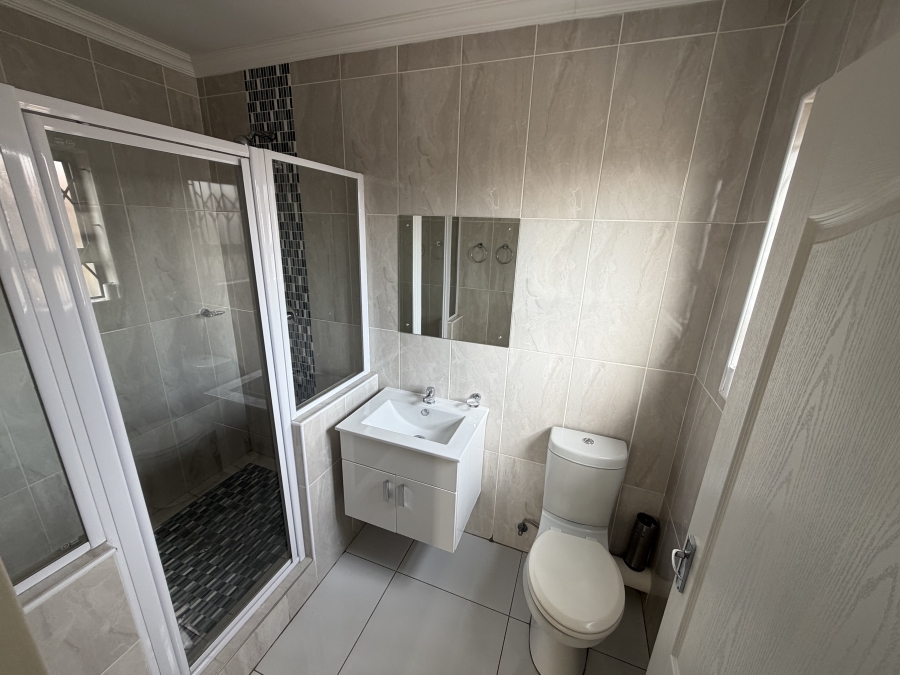 To Let 3 Bedroom Property for Rent in Sonneveld Gauteng