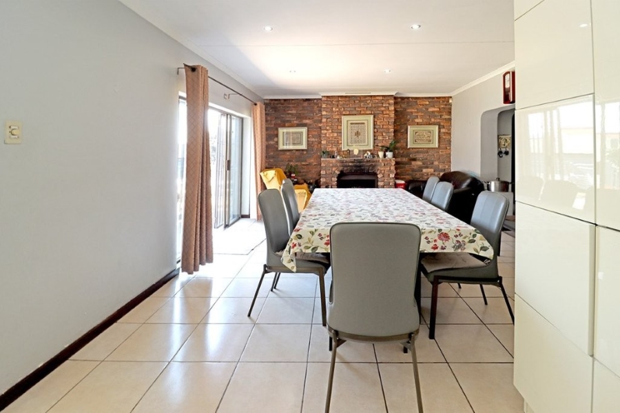 4 Bedroom Property for Sale in Kensington Gauteng