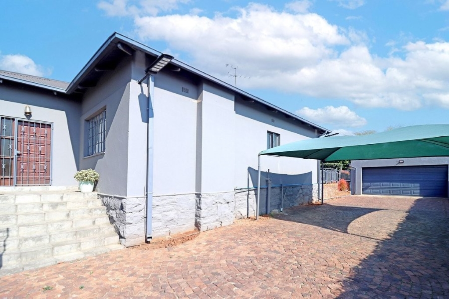 4 Bedroom Property for Sale in Kensington Gauteng