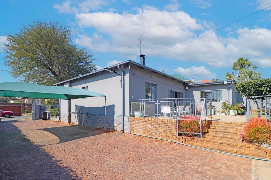 4 Bedroom Property for Sale in Kensington Gauteng