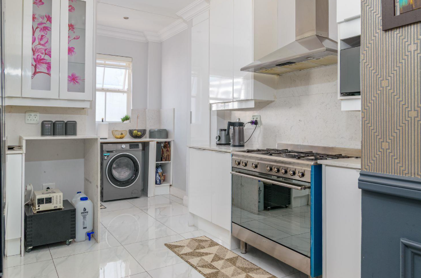 3 Bedroom Property for Sale in Bryanston Gauteng