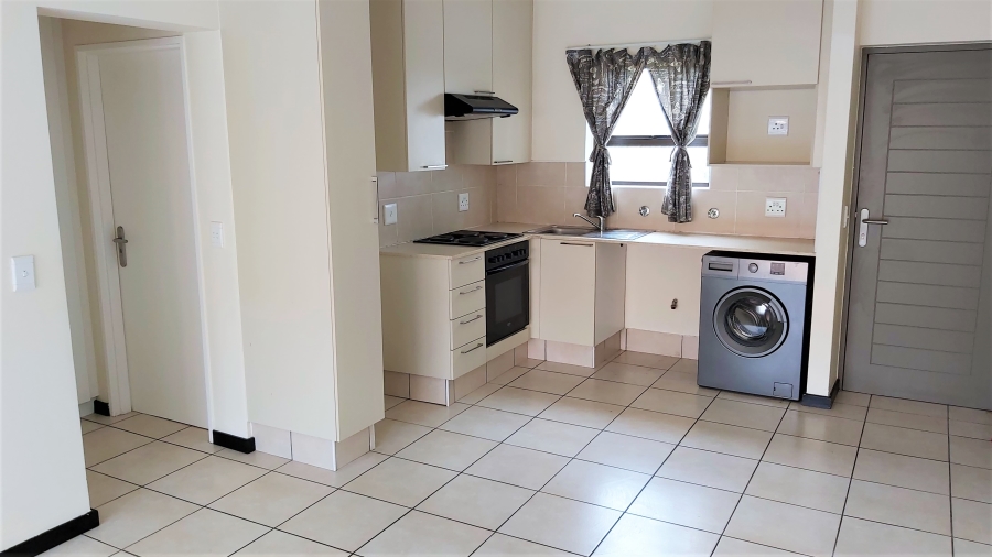 To Let 1 Bedroom Property for Rent in Lonehill Gauteng