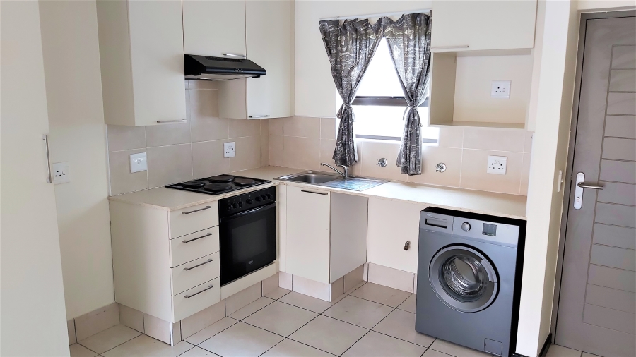 To Let 1 Bedroom Property for Rent in Lonehill Gauteng