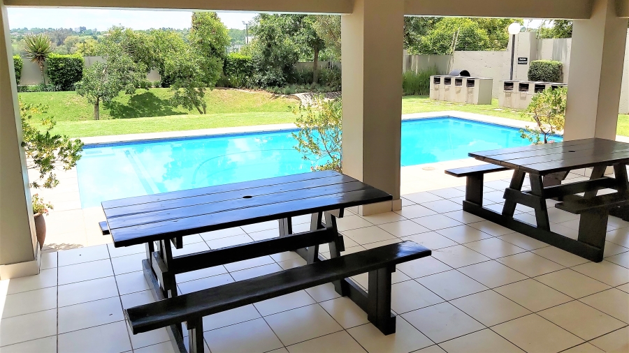 To Let 1 Bedroom Property for Rent in Lonehill Gauteng