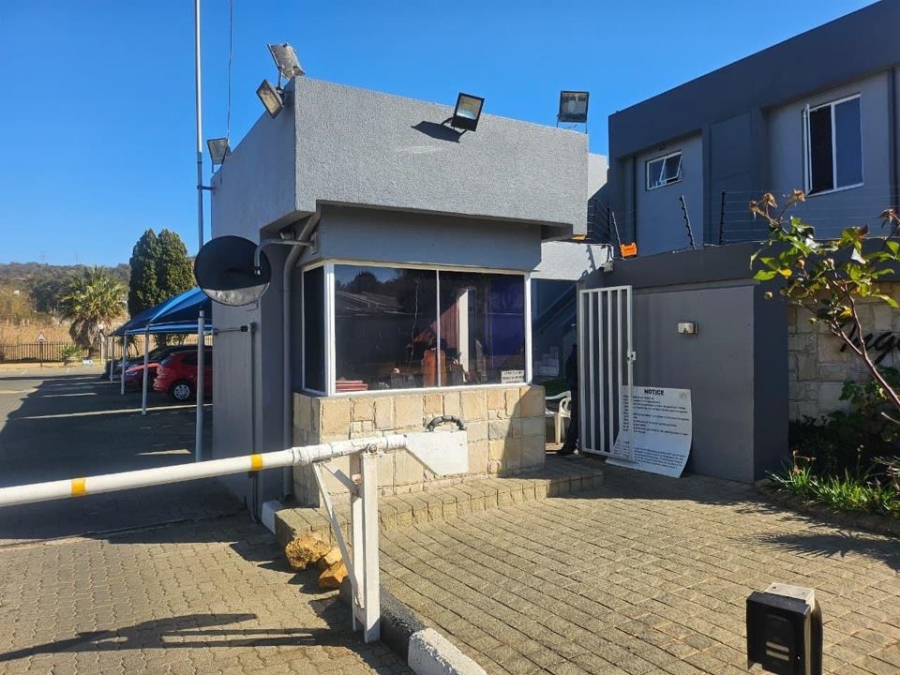 2 Bedroom Property for Sale in Mulbarton Gauteng