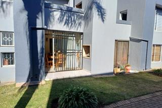 2 Bedroom Property for Sale in Mulbarton Gauteng
