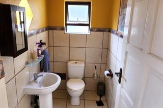 3 Bedroom Property for Sale in Mulbarton Gauteng