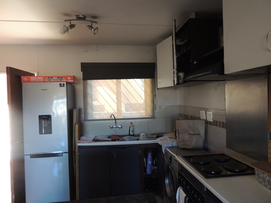 2 Bedroom Property for Sale in Mondeor Gauteng