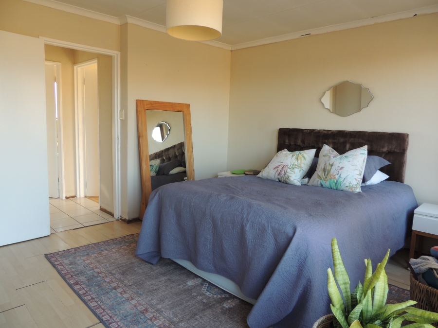 2 Bedroom Property for Sale in Mondeor Gauteng