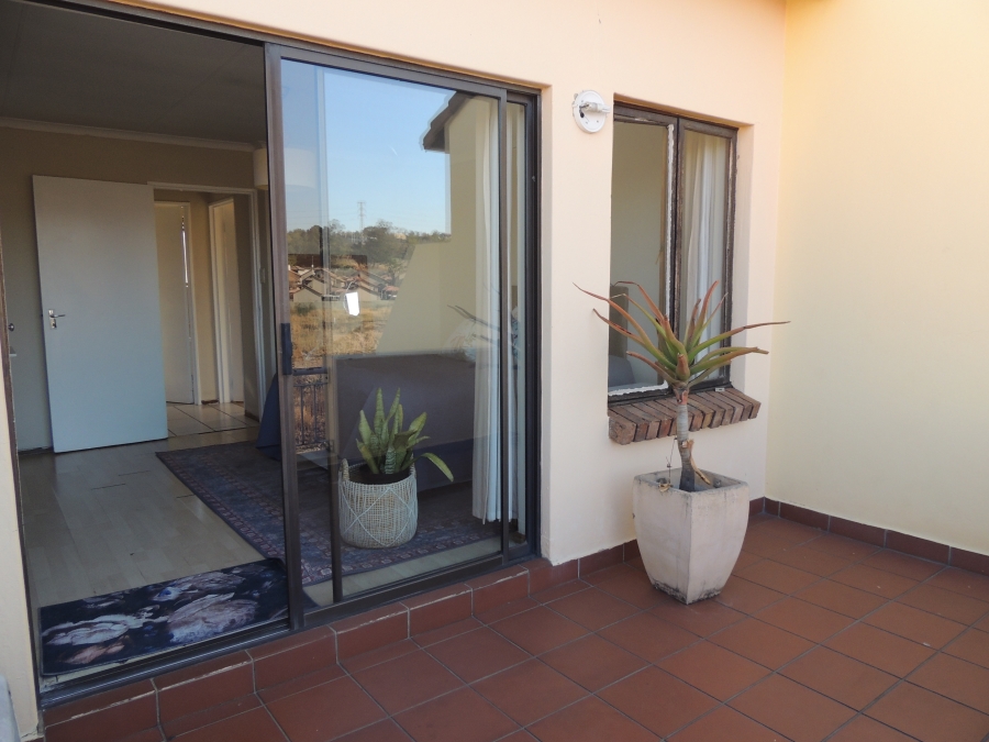 2 Bedroom Property for Sale in Mondeor Gauteng