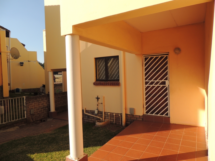 2 Bedroom Property for Sale in Mondeor Gauteng