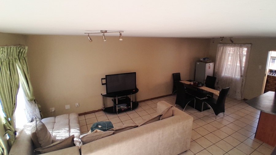2 Bedroom Property for Sale in Wonderboom South Gauteng