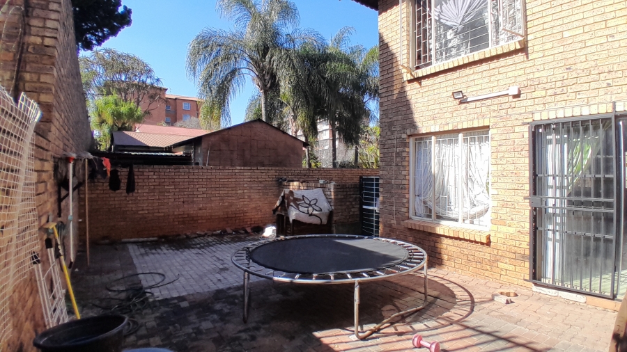 2 Bedroom Property for Sale in Wonderboom South Gauteng