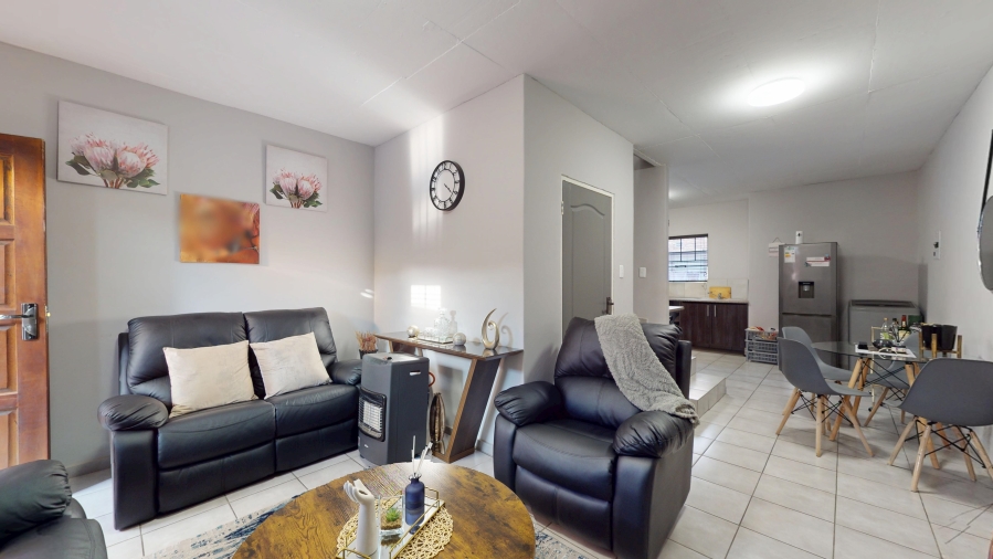 2 Bedroom Property for Sale in Crystal Park Gauteng