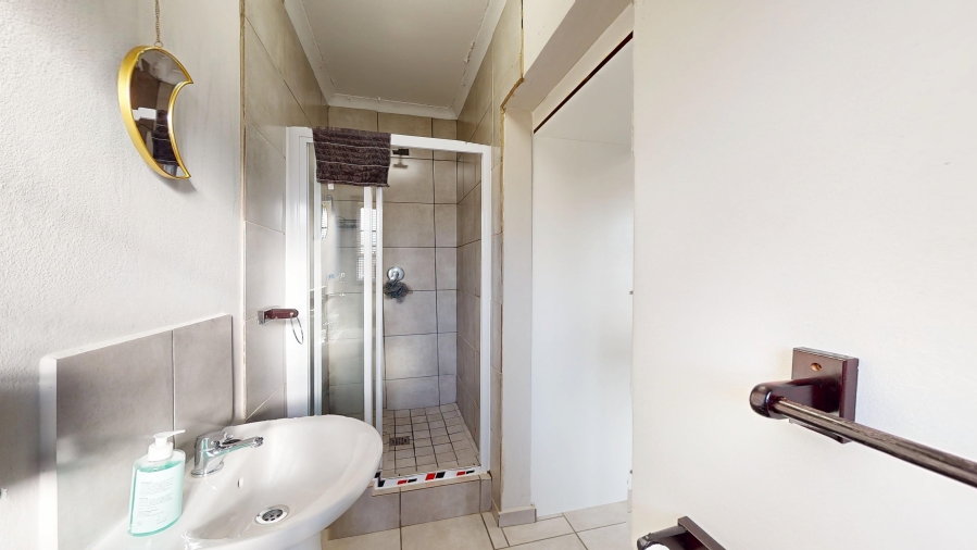 2 Bedroom Property for Sale in Crystal Park Gauteng