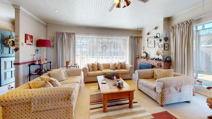3 Bedroom Property for Sale in Farrarmere Gauteng