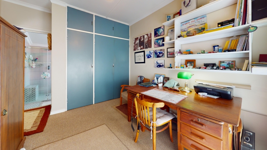 3 Bedroom Property for Sale in Farrarmere Gauteng