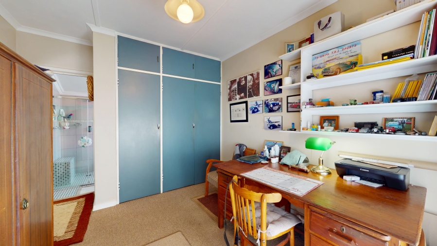 3 Bedroom Property for Sale in Farrarmere Gauteng