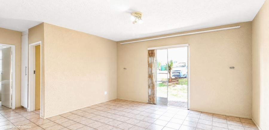 3 Bedroom Property for Sale in Die Hoewes Gauteng