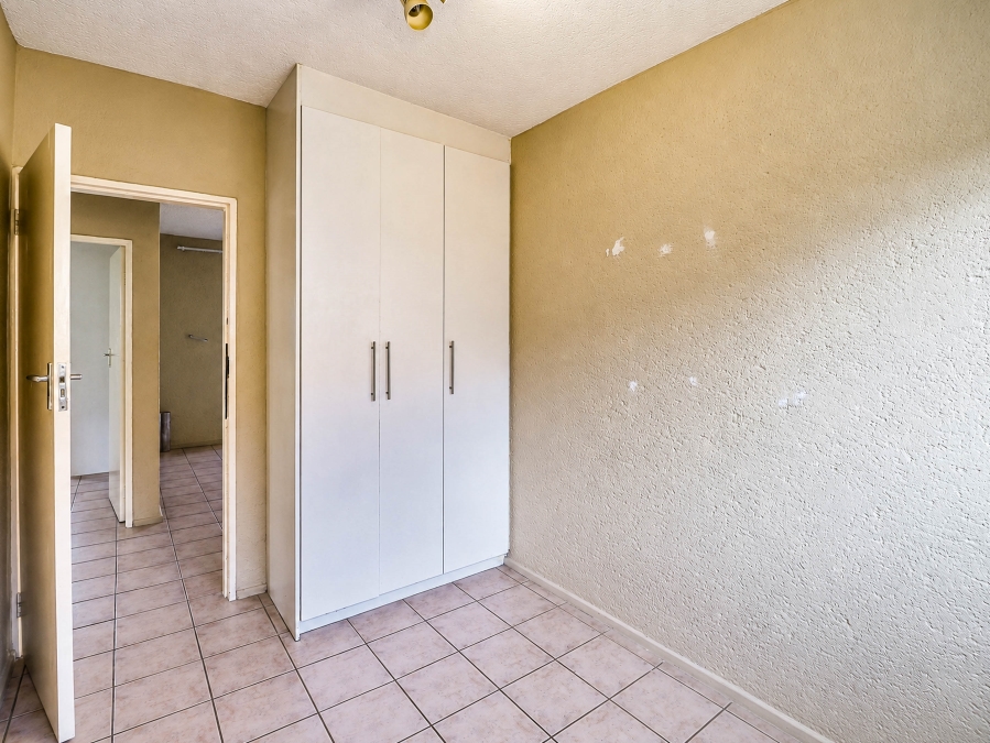 3 Bedroom Property for Sale in Die Hoewes Gauteng