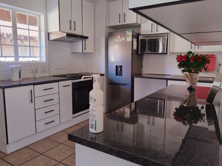 2 Bedroom Property for Sale in Kempton Park Central Gauteng