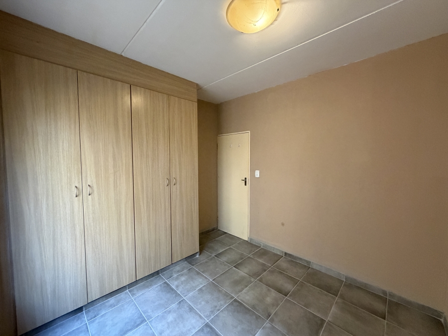 To Let 2 Bedroom Property for Rent in Noordheuwel Gauteng