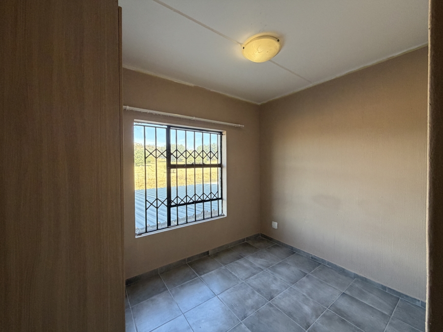 To Let 2 Bedroom Property for Rent in Noordheuwel Gauteng