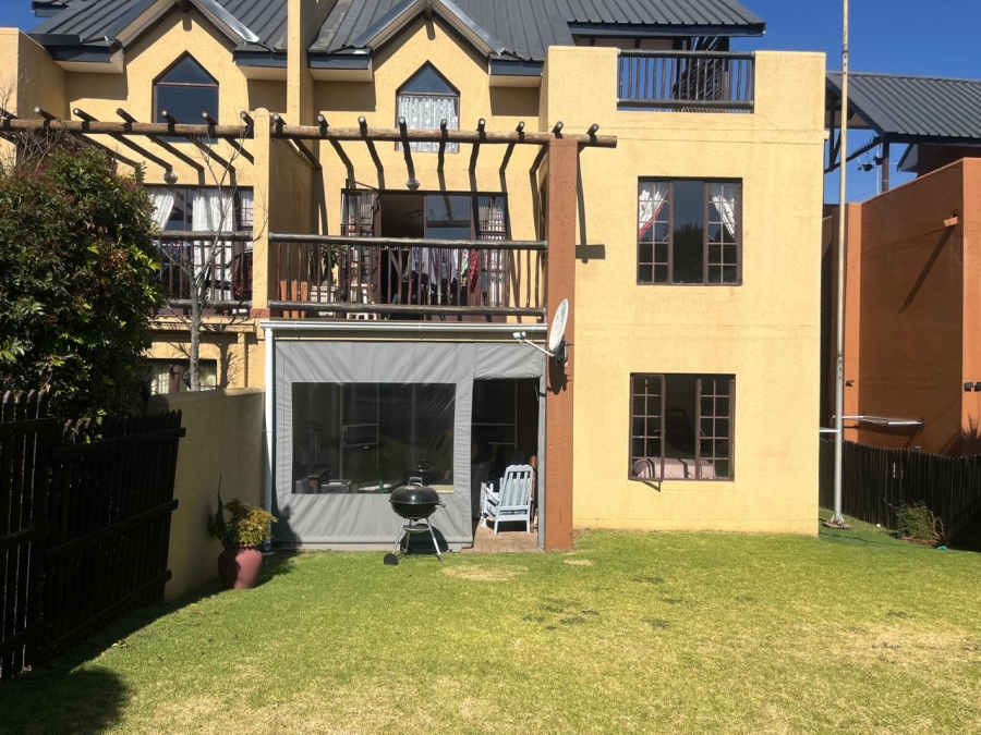 2 Bedroom Property for Sale in Eden Glen Gauteng