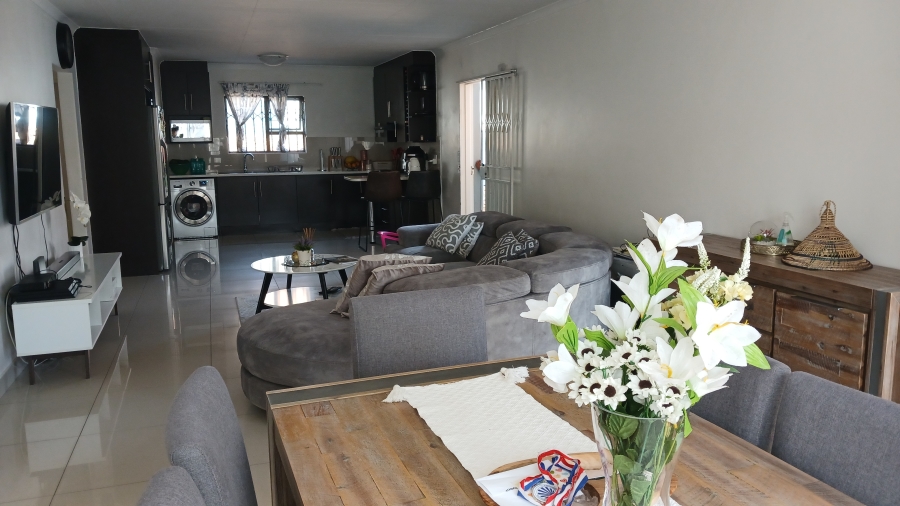 2 Bedroom Property for Sale in Parkrand Gauteng