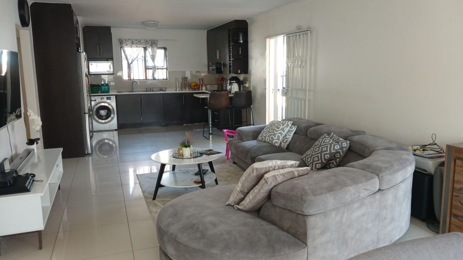2 Bedroom Property for Sale in Parkrand Gauteng