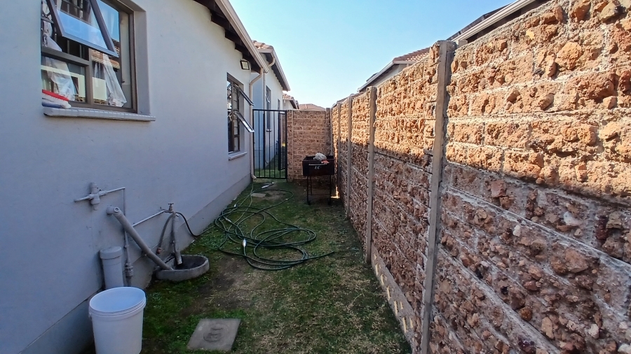 2 Bedroom Property for Sale in Parkrand Gauteng