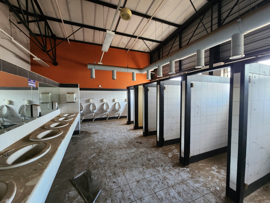 To Let Commercial Property for Rent in Rosslyn Gauteng