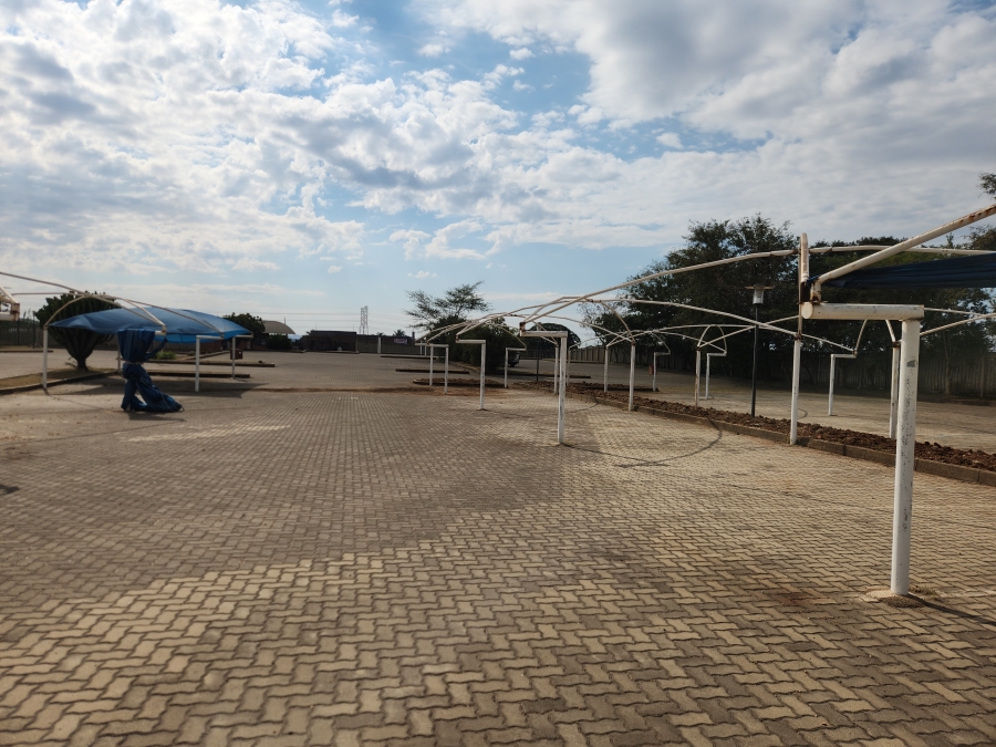 To Let Commercial Property for Rent in Rosslyn Gauteng