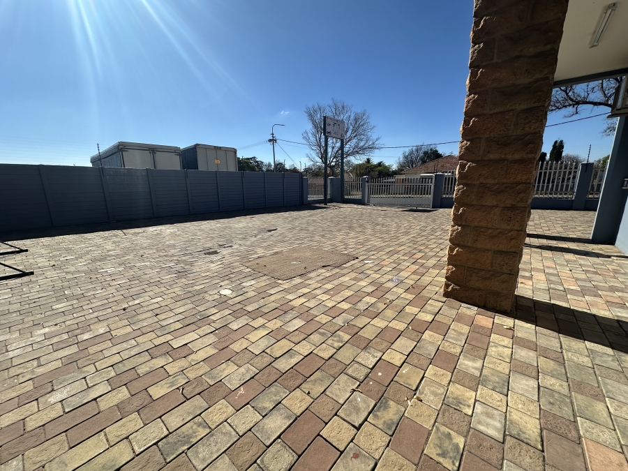 Commercial Property for Sale in Parkhill Gardens Gauteng