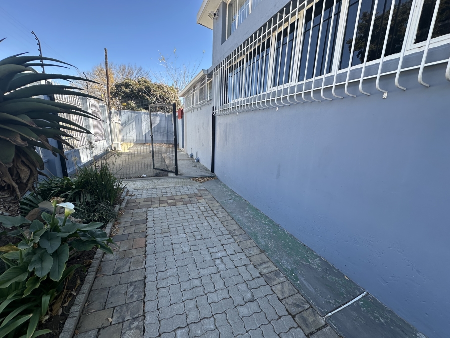 Commercial Property for Sale in Parkhill Gardens Gauteng